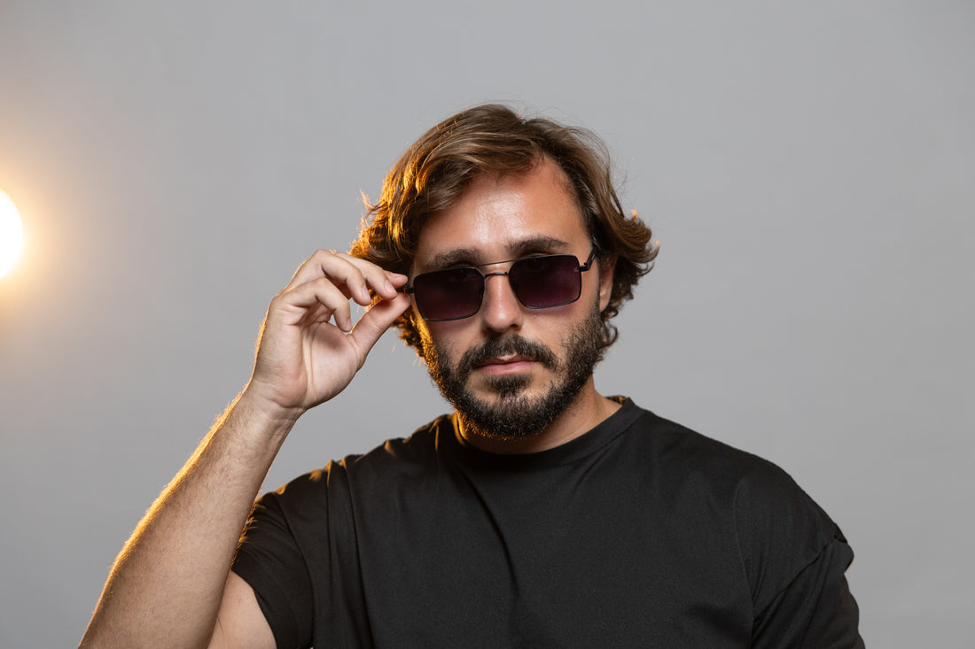 Thomas in Black & Navy