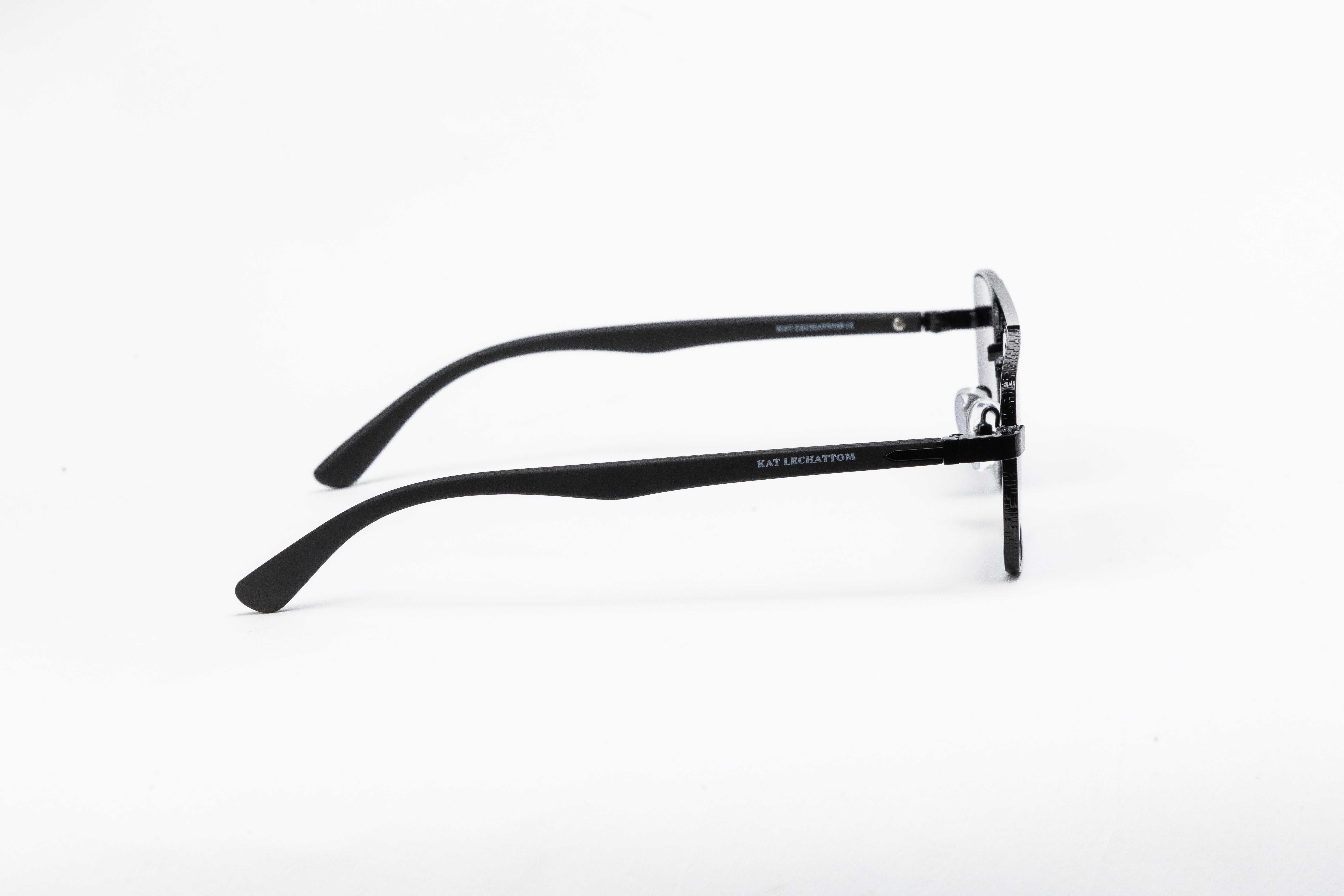 Thomas in Black & Navy